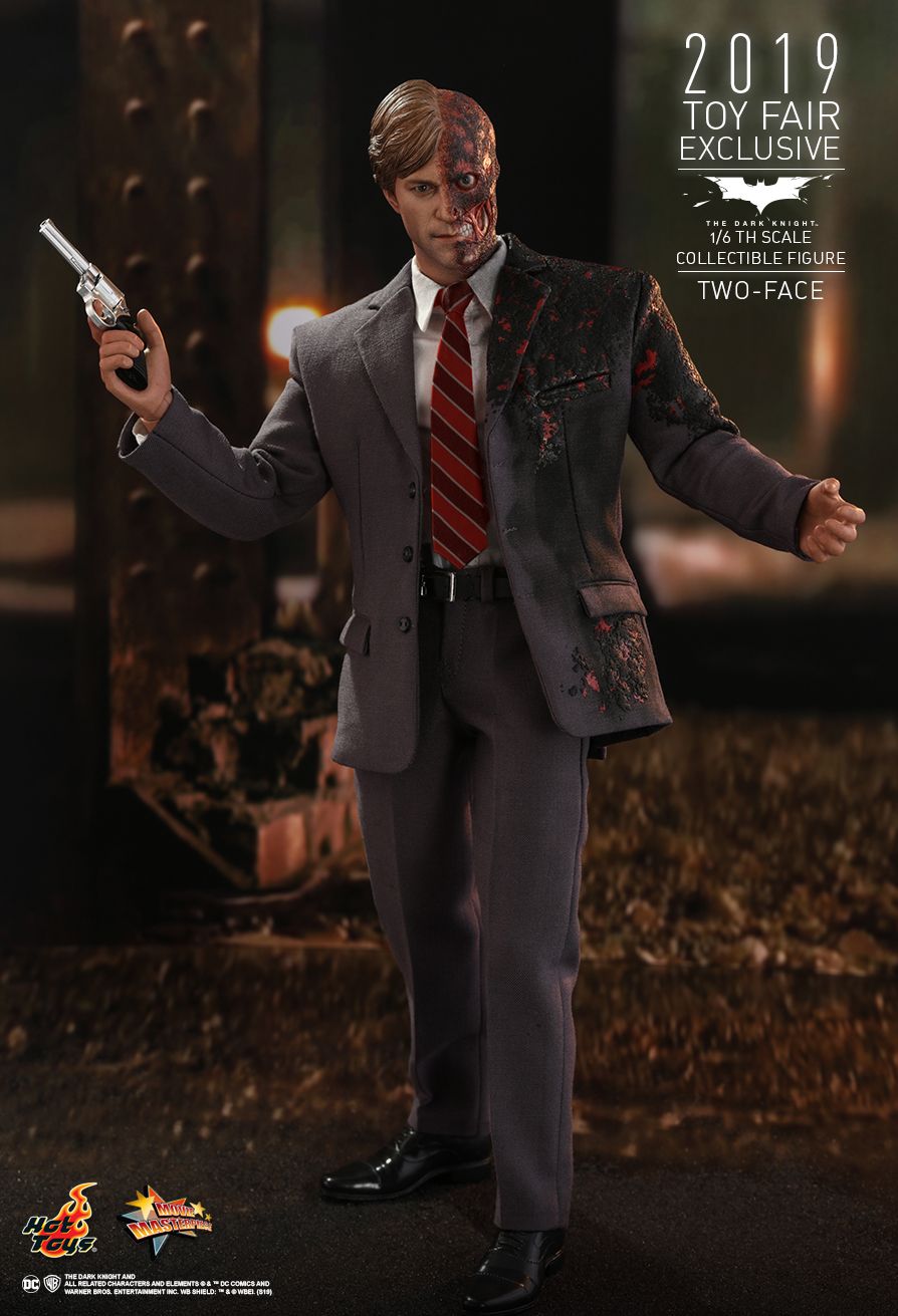 Two-Face - Toy Fair Exclusive  Sixth Scale Figure by Hot Toys Movie Masterpiece Series   The Dark Knight 